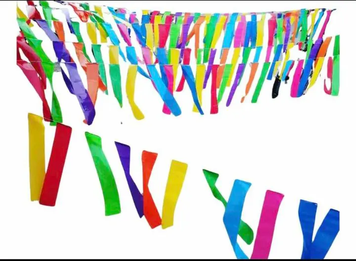 TILICHES DE PLASTICO MULTICOLOR 